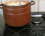 Gyöngyözve 🔥 főtt klasszikus ✨ tyúkhúsleves 🍲 recept fázis 3 fotója