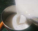 A picture of step 4 of Banana smoothie.