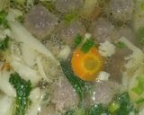 Foto langkah ke 4 dari resep Sup Jamur Tiram Bola-bola Daging.