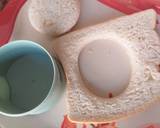 Egg in a hole sandwich recipe step 1 photo