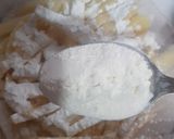 A picture of step 2 of Mayo garlic French Fries.