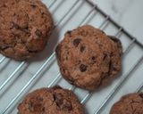 Foto langkah ke 10 dari resep Chocolate Chip NYC Soft Cookies.