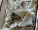 A picture of step 3 of Chicken wonton.