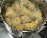 รูปขั้นตอนการทำที่ 2 ของ บะหมี่เกี๊ยวน้ำหมูกุ้ง