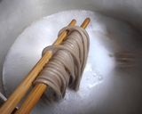 Hình bước làm 1 của món Mì soba nấu bò nấm