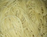 Foto langkah ke 1 dari resep Spaghetti Aglio olio.