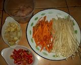 Foto langkah ke 1 dari resep Ayam Jamur Teriyaki.