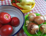 Lecsó füstölt kolbásszal-fehér szalonnával recept fázis 1 fotója