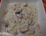 Gluténmentes köles tészta tenger gyümölcseivel recept fázis 2 fotója