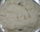 A picture of step 2 of Semolina balls.