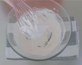 A picture of step 4 of Sachertorte (chocolate cake).