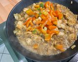 Une image de l'étape 10 de Pois chiches aux champignons et poulet épicé.