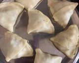 A picture of step 4 of Samosa.
