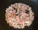 A picture of step 5 of Chicken Hariyali.