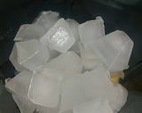 A picture of step 2 of Mango Summer Drink.