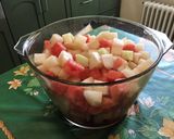 Une image de l'étape 8 de Salade de pastèque et melon vert au jus de cerises.