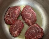 Foto del paso 1 de la receta: Carrillera al vino tinto y mostaza