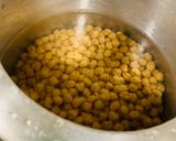 A picture of step 1 of Mix plate Chana Chat.