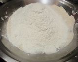 A picture of step 1 of Maida aate ki poori.