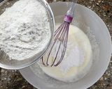 Foto del paso 1 de la receta: Pancakes suaves y esponjosos 🥞