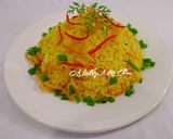 Hình bước làm 3 của món Cơm chiên cà ri gà xé