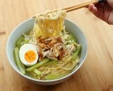 Foto langkah ke 9 dari resep Mie Kuah Ayam Labu Siam Devina Hermawan.