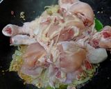 Foto langkah ke 3 dari resep 747. Semur Ayam-Tahu Bumbu Iris.