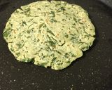 A picture of step 3 of Makka ki bathue Wali Roti.
