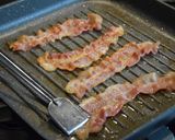 Tojásos-baconös sajtburger 🥚🥓🍔 recept fázis 2 fotója