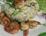 Foto langkah ke 5 dari resep Nasi Goreng Kencur with Udang dan Arugula.
