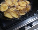 A picture of step 3 of Aloo pakoray.