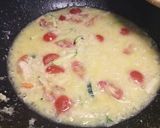 A picture of step 4 of Trofei al granchio e zafferano trofei with saffron and crab.