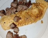 Foto del paso 2 de la receta: Arroz con salchichas y tortilla