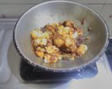 A picture of step 2 of Dabeli crunch.