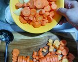 Foto langkah ke 2 dari resep Sop Tulang Sumsum Sapi.