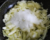 Foto del paso 1 de la receta: Tortilla de patata con cebolla caramelizada