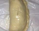 A picture of step 4 of Hawaiian calzones.