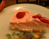 A picture of step 3 of No-Bake White chocolate Strawberry Mousse Cake.