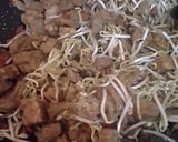 Foto langkah ke 4 dari resep Tumis Tahu, Tempe & Kecambah.
