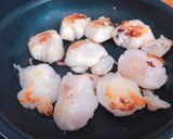 Hình bước làm 2 của món Cá Tuyết Hấp (Chưng) Bún Tàu & Lá Tỏi Gấu
