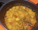 Foto del paso 4 de la receta: Estofado de patatas con calamares