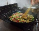 Foto del paso 1 de la receta: Salteado de verdura con pejerrey y arroz