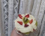Foto del paso 4 de la receta: Postre rápido! Frutas con crema chantilly...🍓🥝