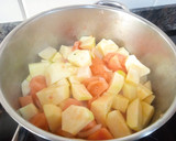 Foto del paso 1 de la receta: Crema de calabacín y tomate