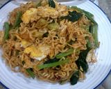 Foto langkah ke 4 dari resep Mie goreng rica rica.