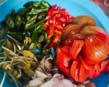 Foto langkah ke 1 dari resep Tumis terong, klotok dan asin cumi ijo ale.