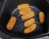 A picture of step 7 of Bread potato nuggets in air fryer.