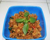 Foto langkah ke 5 dari resep Oncom Pedas kemangi.