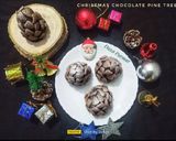 A picture of step 7 of Christmas Chocolate Pine Tree.