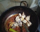 A picture of step 3 of Chicken karahi.